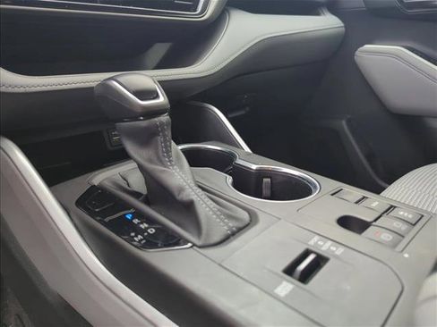 Certified 2024 Toyota Highlander LE image 14