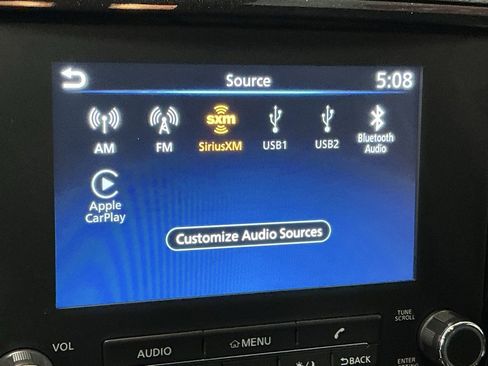 Used 2023 Nissan Frontier SV image 9