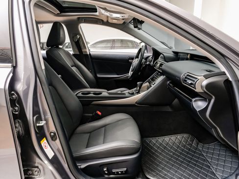 Used 2018 Lexus IS 300 300 image 30