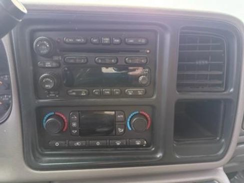 Used 2006 GMC Sierra 2500 SLT w/ Heavy-Duty Power Package image 12