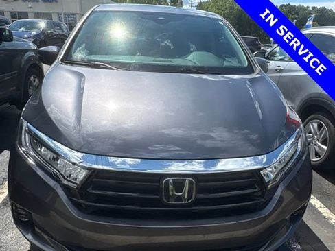 Used 2024 Honda Odyssey Touring image 2