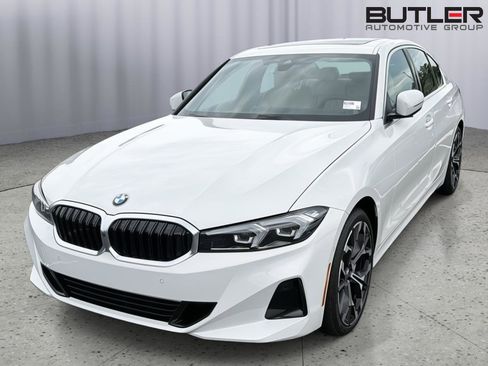 Used 2025 BMW 330i Sedan w/ Premium Package RWD image 3