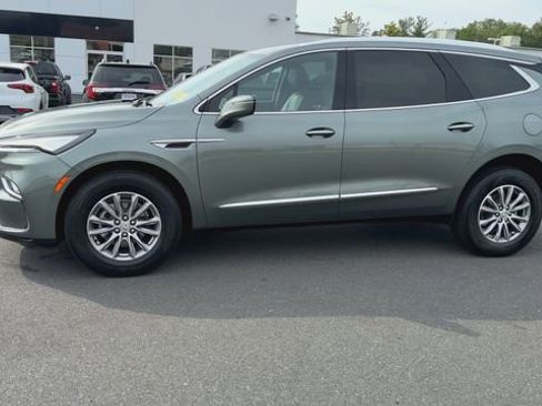 Certified 2023 Buick Enclave Essence image 5