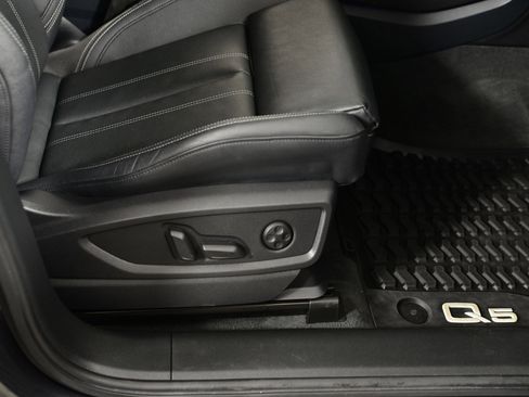 Used 2023 Audi Q5 2.0T Premium Plus w/ Premium Plus Package image 12