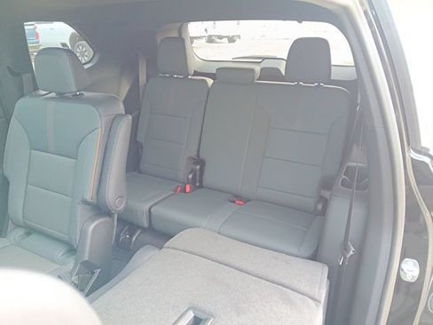 New 2026 GMC Acadia AT4 w/ LPO, Floor Liner Package AWD/4WD image 7