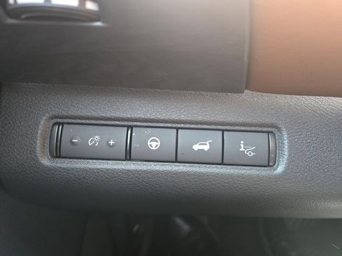 New 2026 Nissan Pathfinder Platinum FWD image 13