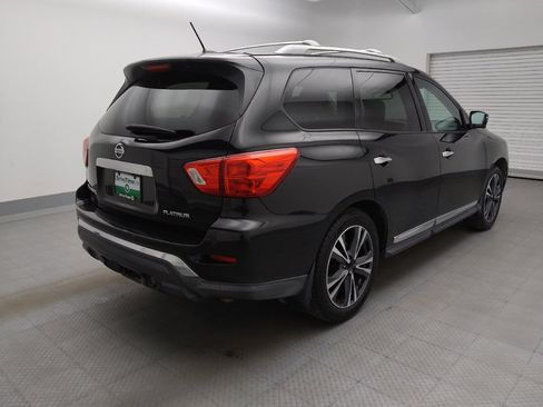 Used 2017 Nissan Pathfinder Platinum w/ Family Entertainment Package FWD image 9