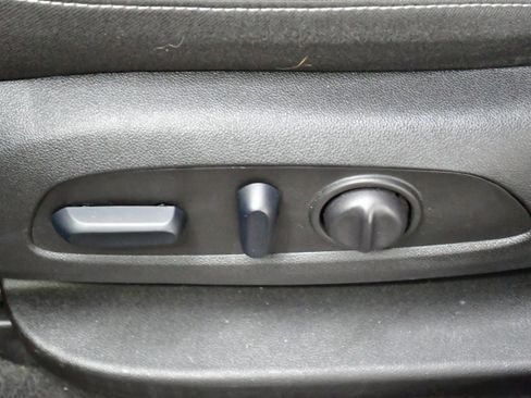 Used 2025 Chevrolet Blazer LT image 13