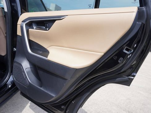 Used 2024 Toyota RAV4 XLE w/ Convenience Package image 21