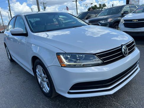 Used 2017 Volkswagen Jetta S image 4
