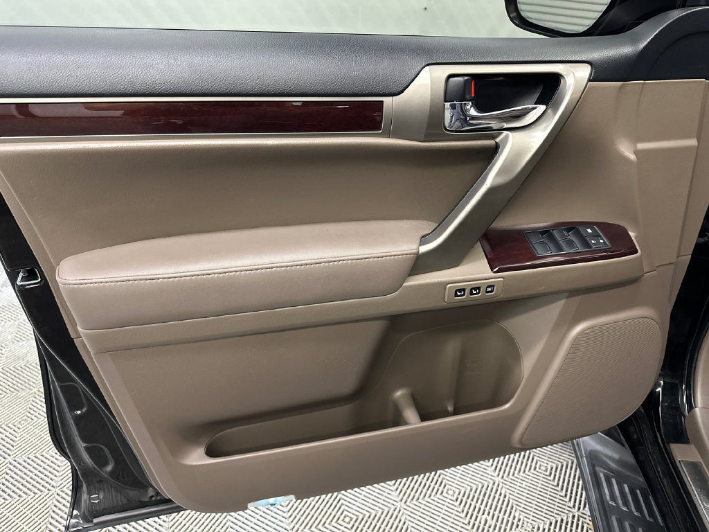 Used 2017 Lexus GX 460 Premium AWD/4WD image 11