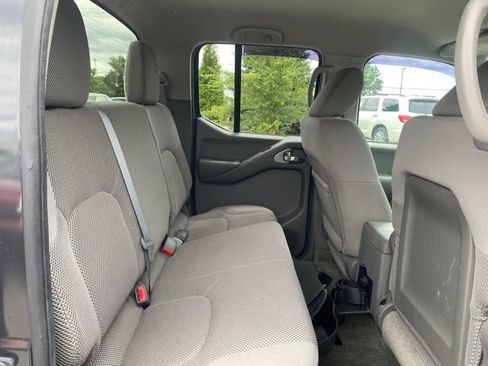 Used 2012 Nissan Frontier SV AWD/4WD image 22