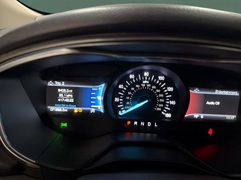 Used 2020 Ford Fusion SE FWD image 19