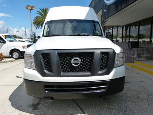 Used 2017 Nissan NV 3500 SV image 7