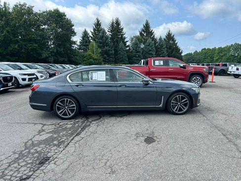 Used 2020 BMW 750i xDrive AWD/4WD image 8