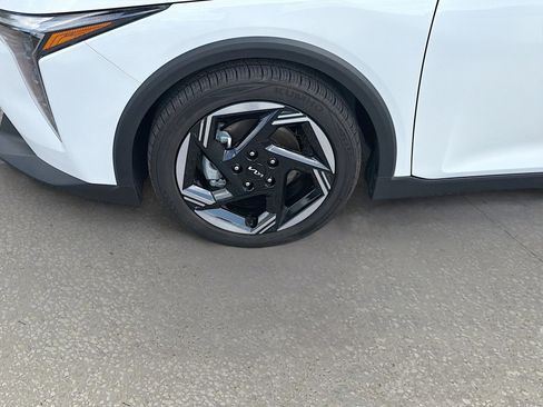 Used 2025 Kia K4 EX image 37