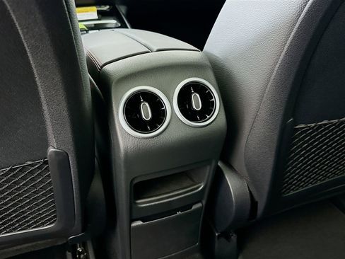 New 2026 Mercedes-Benz GLB 250 image 27