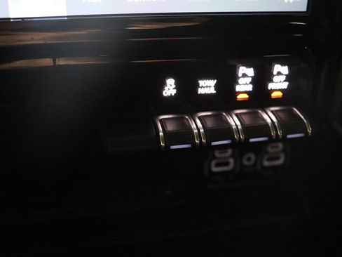 Used 2022 RAM 1500 Big Horn AWD/4WD image 60