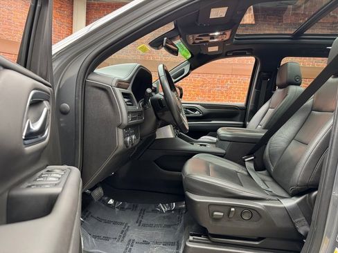 Used 2021 Chevrolet Suburban LT image 23