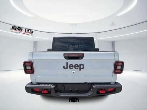 New 2025 Jeep Gladiator Rubicon image 4