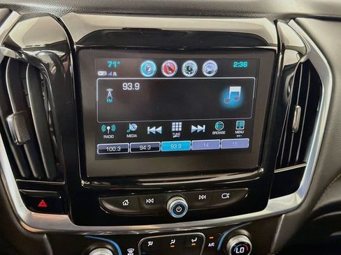 Used 2018 Chevrolet Traverse LT FWD image 14