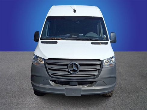 Used 2025 Mercedes-Benz Sprinter 2500 image 2