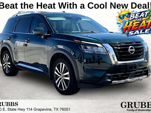 Used 2023 Nissan Pathfinder Platinum FWD image 1