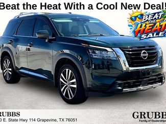 Used 2023 Nissan Pathfinder Platinum FWD video 1
