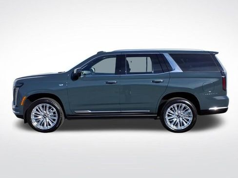 New 2026 Cadillac Escalade Luxury AWD/4WD image 2
