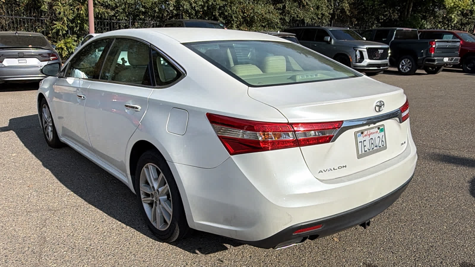 Used 2014 Toyota Avalon XLE FWD image 7