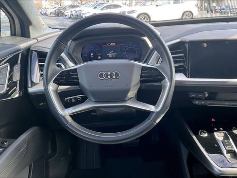 Used 2023 Audi Q4 e-tron Premium Plus image 8