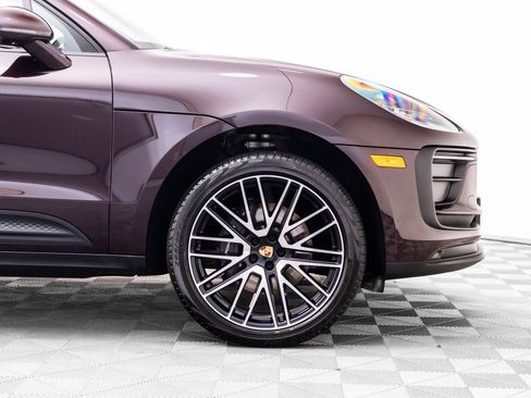 Certified 2026 Porsche Macan AWD/4WD image 34