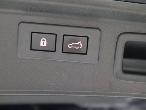 Used 2021 Subaru Forester Limited image 16