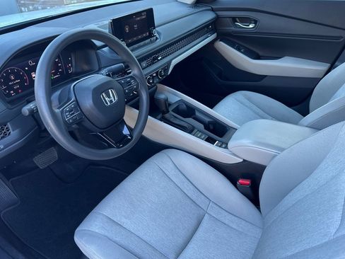 Used 2023 Honda Accord EX image 12