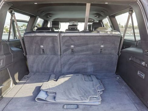 Used 2024 Jeep Wagoneer L Series II w/ Flexible Seating Group AWD/4WD image 31