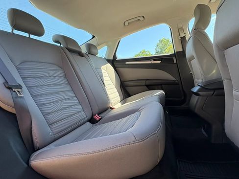 Used 2016 Ford Fusion S FWD image 27