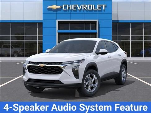 New 2026 Chevrolet Trax LS w/ LS Convenience Package FWD image 8