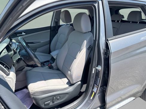Used 2021 Hyundai Tucson Sport FWD image 16