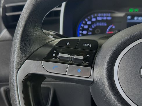 Used 2022 Hyundai Tucson SE FWD image 16