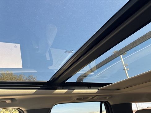 Used 2021 Ford Expedition Limited image 10