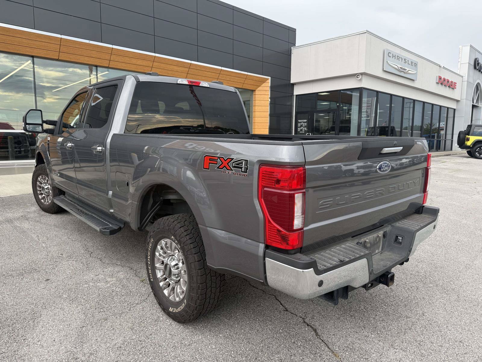 Used 2021 Ford F250 XLT w/ XLT Premium Package AWD/4WD image 4