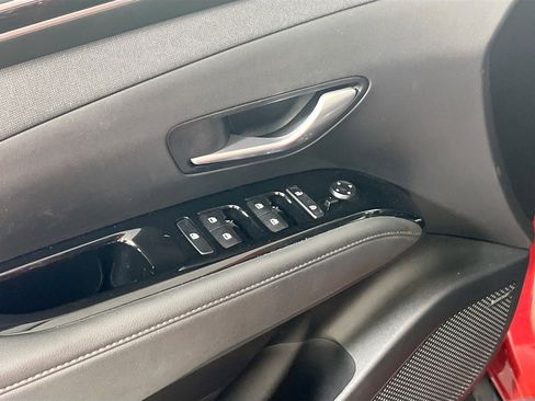 Used 2022 Hyundai Tucson Limited image 18