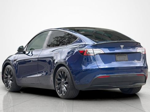 Used 2022 Tesla Model Y Performance AWD/4WD image 3