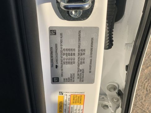 Certified 2023 Chevrolet Suburban LT image 32