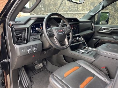 Used 2024 GMC Sierra 2500 AT4 w/ AT4 Premium Plus Package AWD/4WD image 18