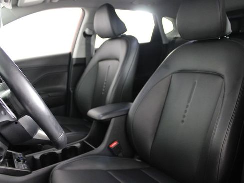 Certified 2025 Hyundai Kona Limited AWD/4WD image 18