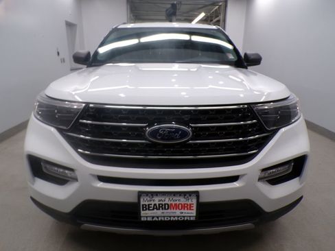 Used 2020 Ford Explorer XLT w/ Equipment Group 202A image 7