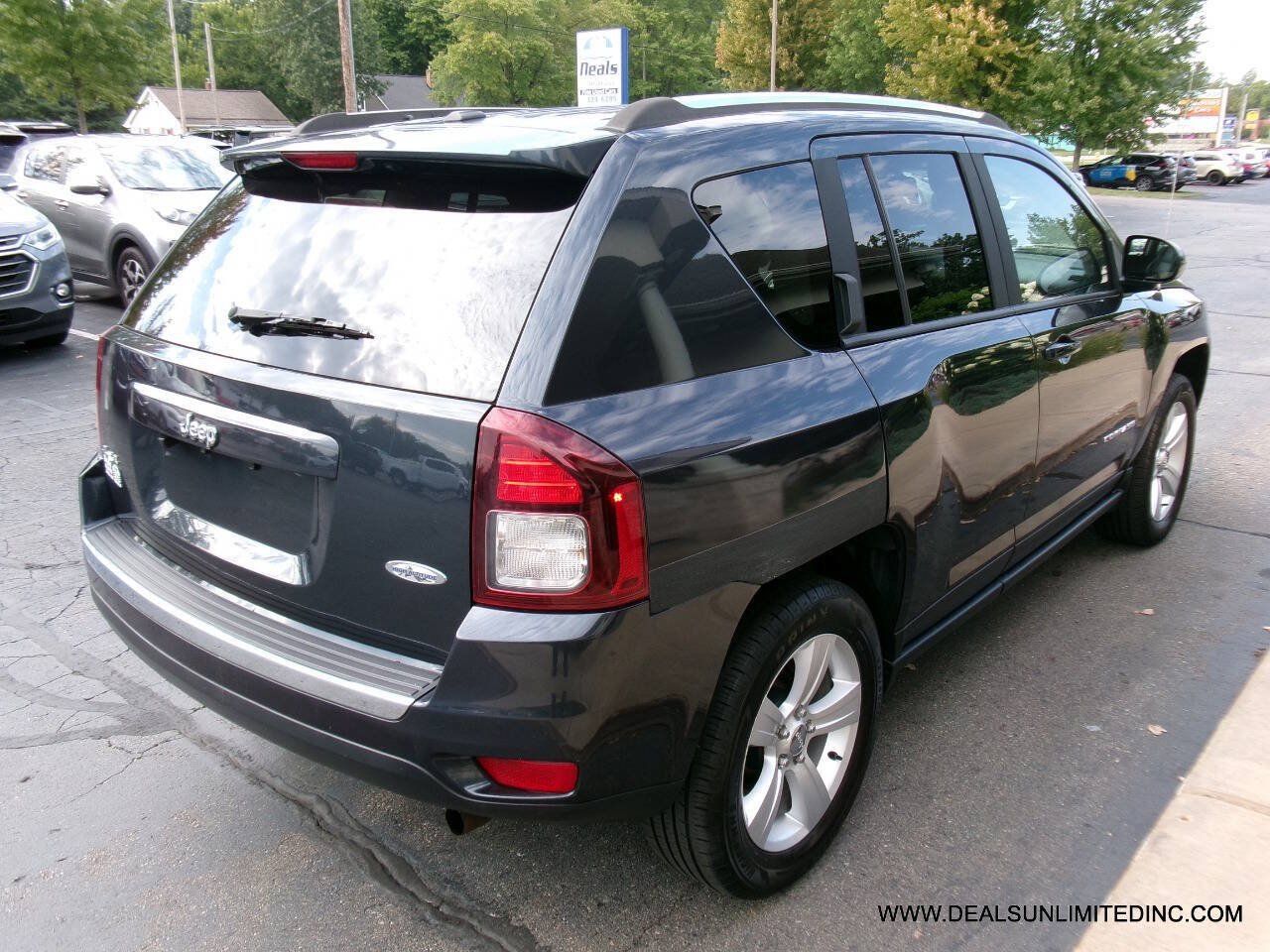 Used 2015 Jeep Compass High Altitude AWD/4WD image 3