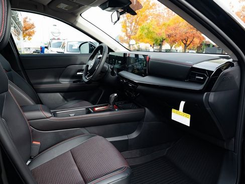 New 2026 Nissan Kicks SR image 25