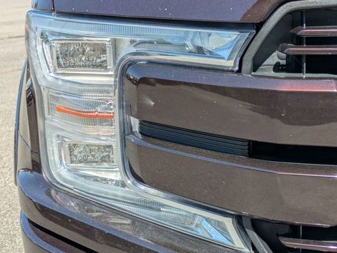 Used 2018 Ford F150 Lariat w/ Equipment Group 502A Luxury image 10